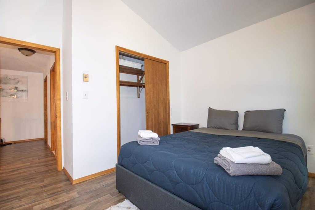 Entire 3 Bedroom Adventure Chalet, Near The Best Of The Poconos Восток Страудсберг Экстерьер фото